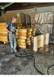 Обработка огнезащитой складских поддонов в КЗОРС